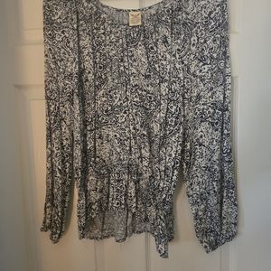 Long sleeve lightweight blouse